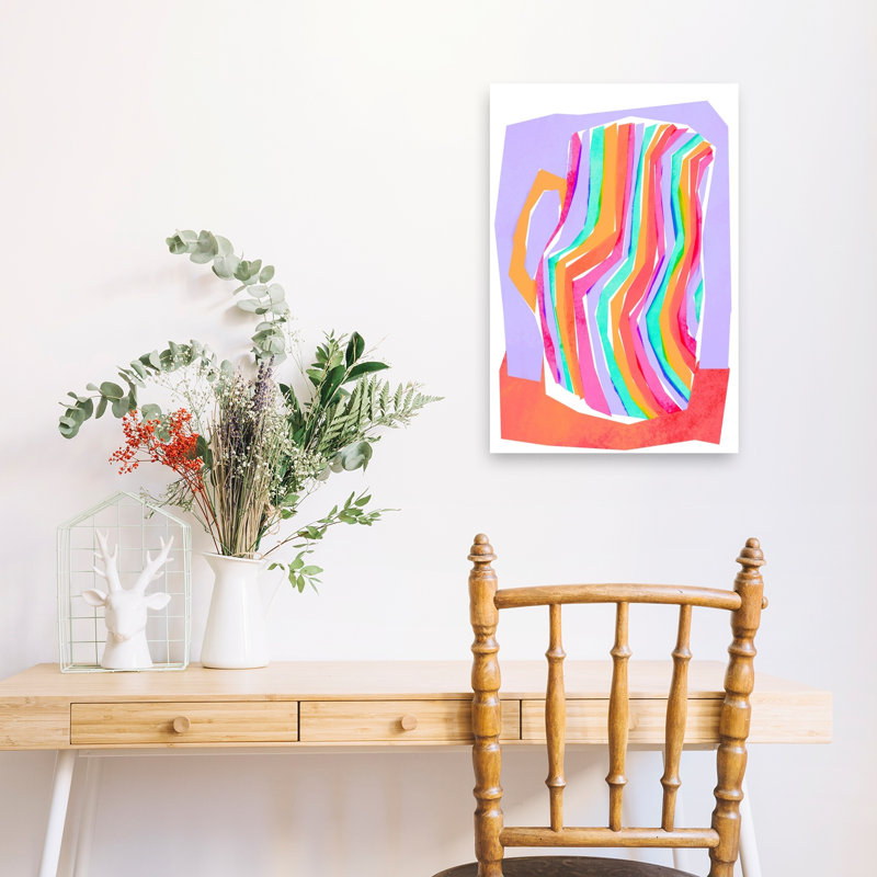 «Vibrant Striped Pitcher», impression murale audacieuse et colorée, 24" H x 16" W