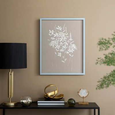 «Delicate Botanicals I», reproduction encadrée - bois massif