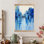 «Blue Abstract City Skyline», art mural à volutes suspendues, cintre en bois intégré, 16 x 24