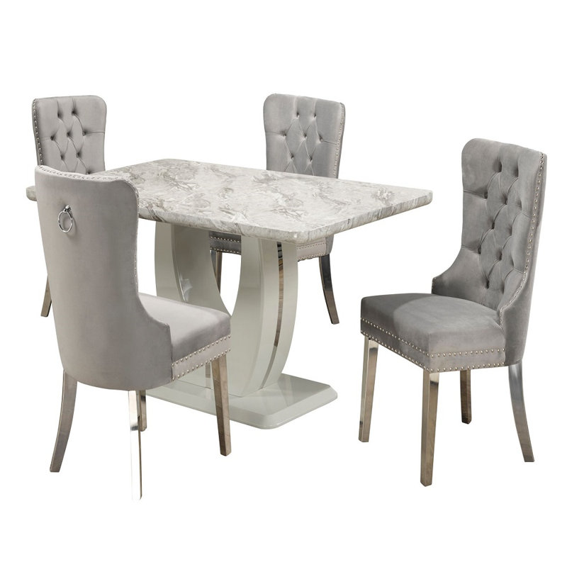 Ensemble repas pour quatre personnes, gris