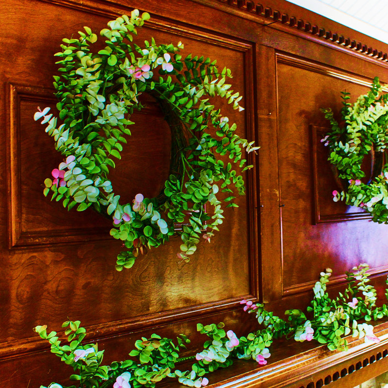 Faux Plastic 12'' Wreath