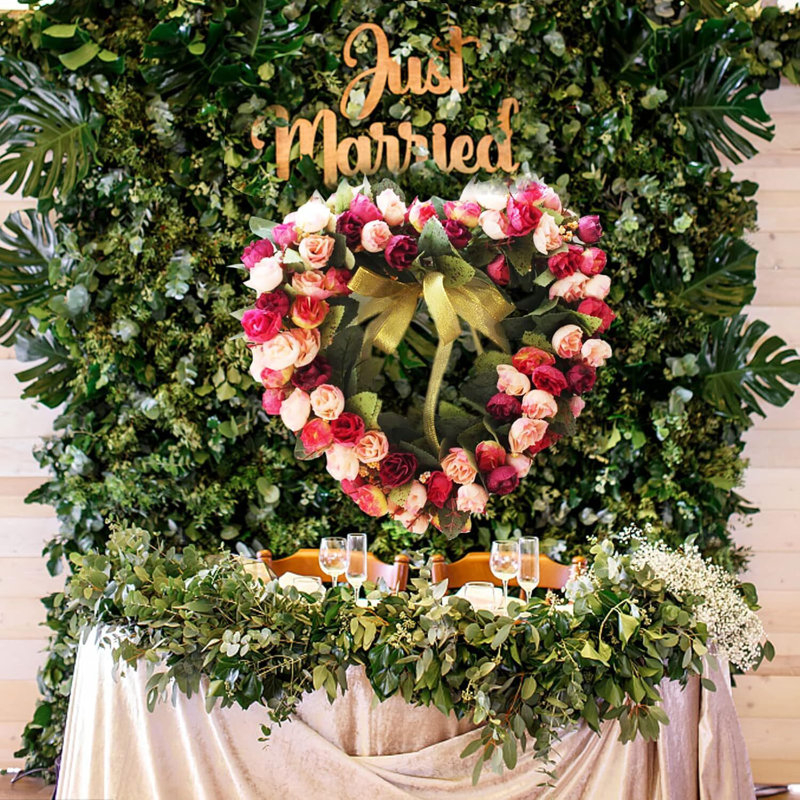 Couronne de fleurs artificielles pour le Festival des célébrations
