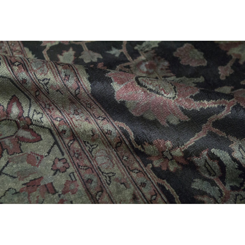 Tapis noir de haute qualité noué à la main