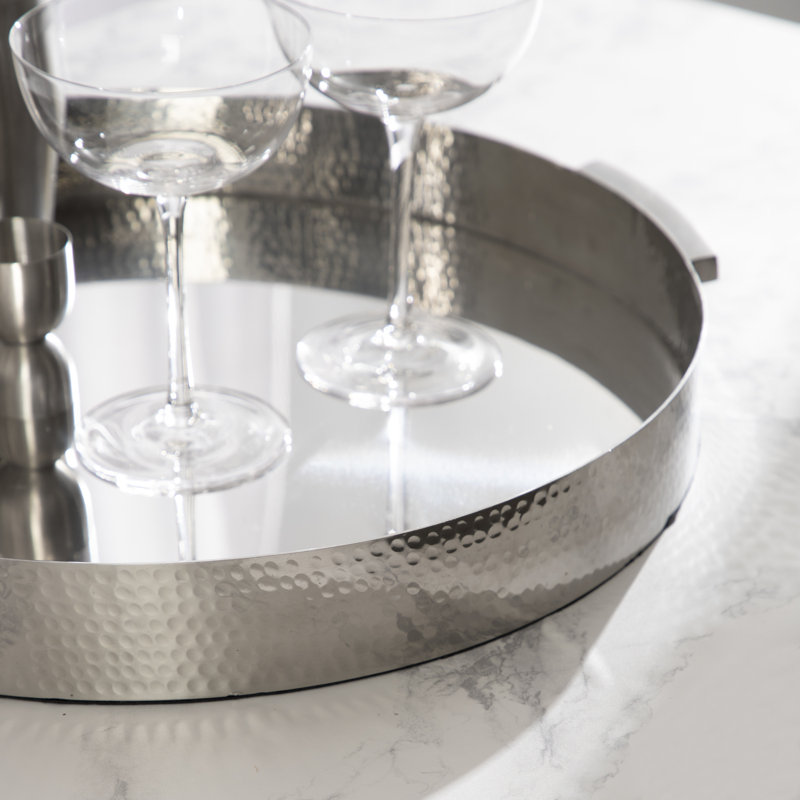 Plateau en métal martelé Yasmine, 2" H x 17" W x 17" D, Argent