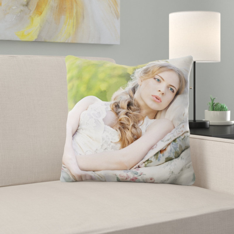 Coussin Girl