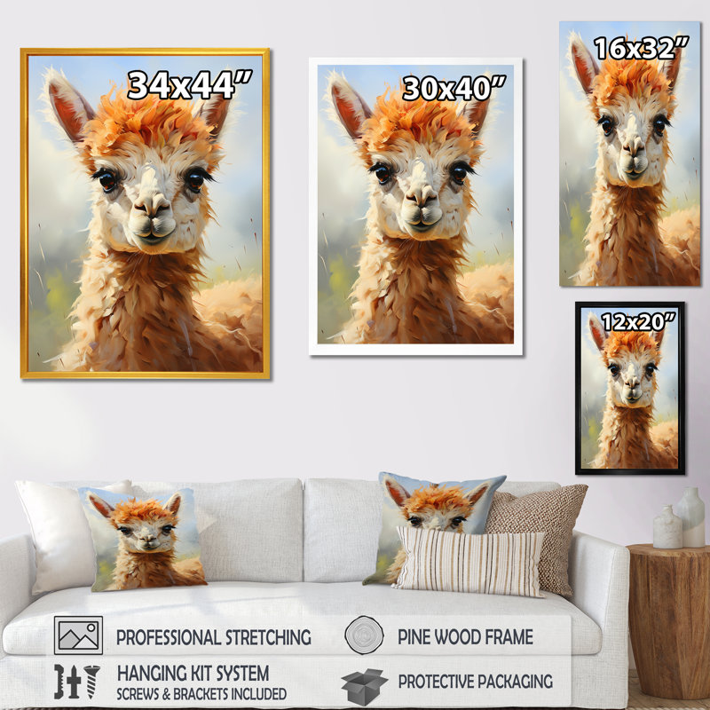 Brun majestueux Alpaca Portrait II - Alpaca, art mural, Cadre flottant doré, H 20 po x l 12 po x P 1 po
