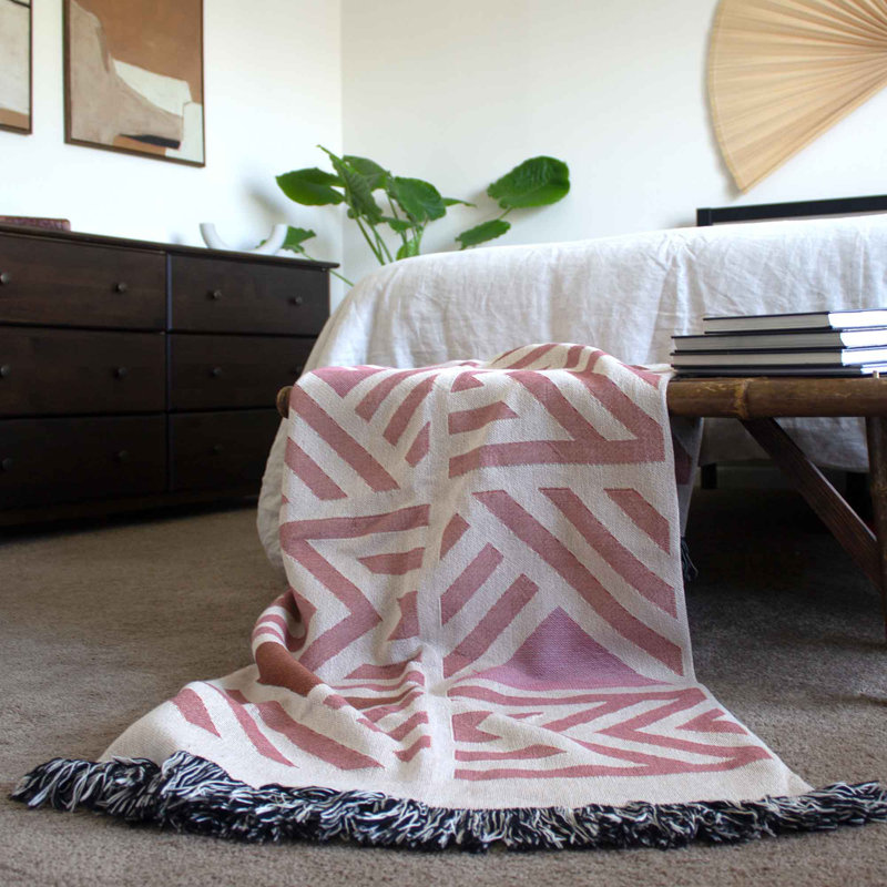 Signet Throw, Quartz