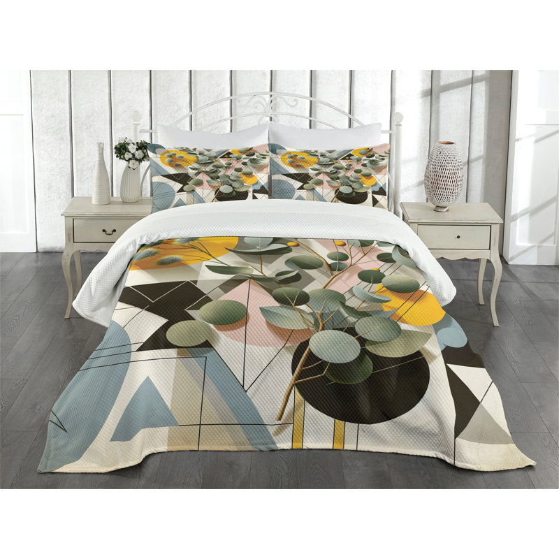 Polyester Floral Coverlet, Queen Coverlet / Bedspread + 2 Standard Shams