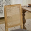 Ensemble de 2 chaises de salle à manger French Decor, dossier en rotin exquis et cadre en bois sculpté pour un décor élégant-134641817