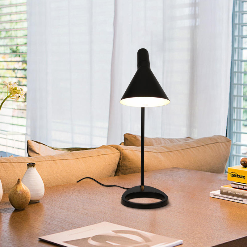 Lampe de table moderne et noire Timeless