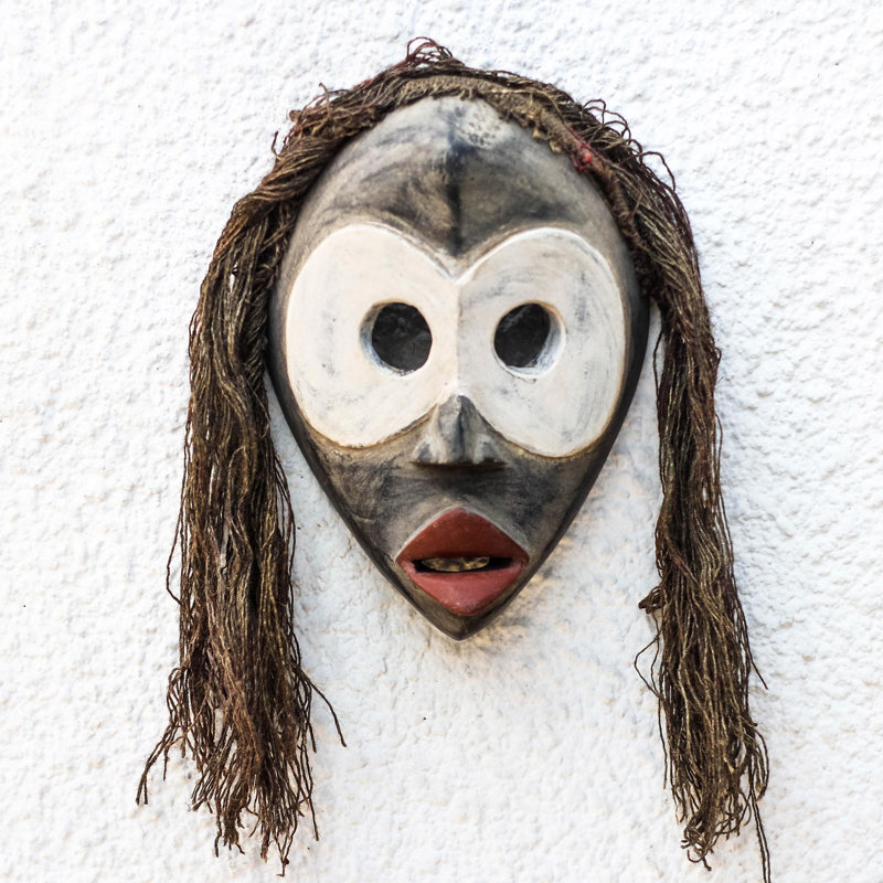 Décoration murale masque de tribu Dan sculpté à la main