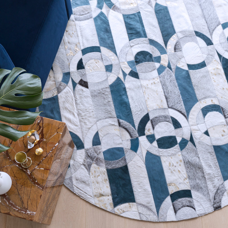 Cowhide Area Rug, Round 9'10"