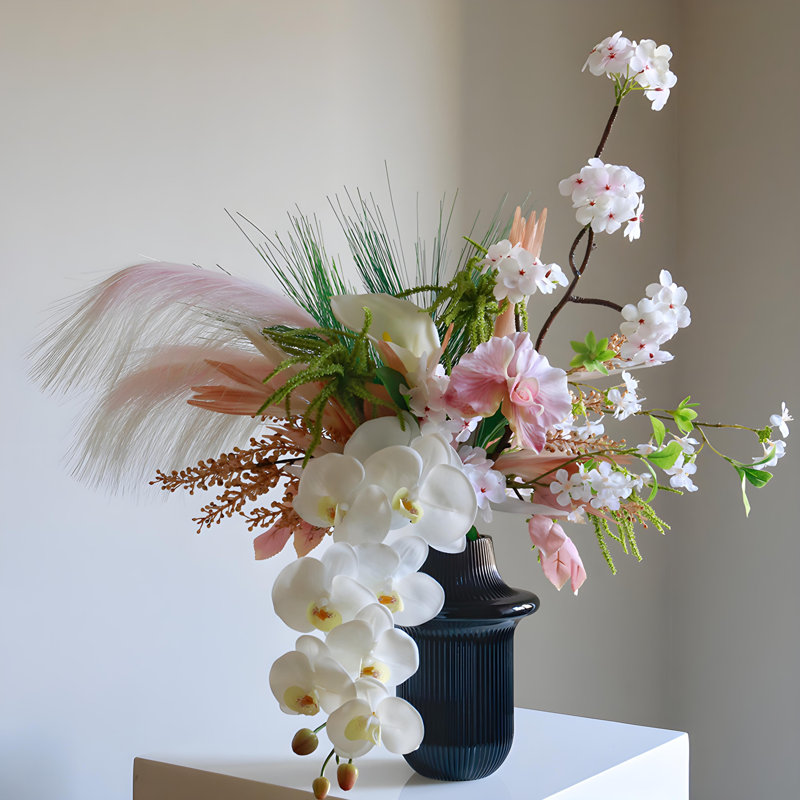 Ornements de fleurs simulées