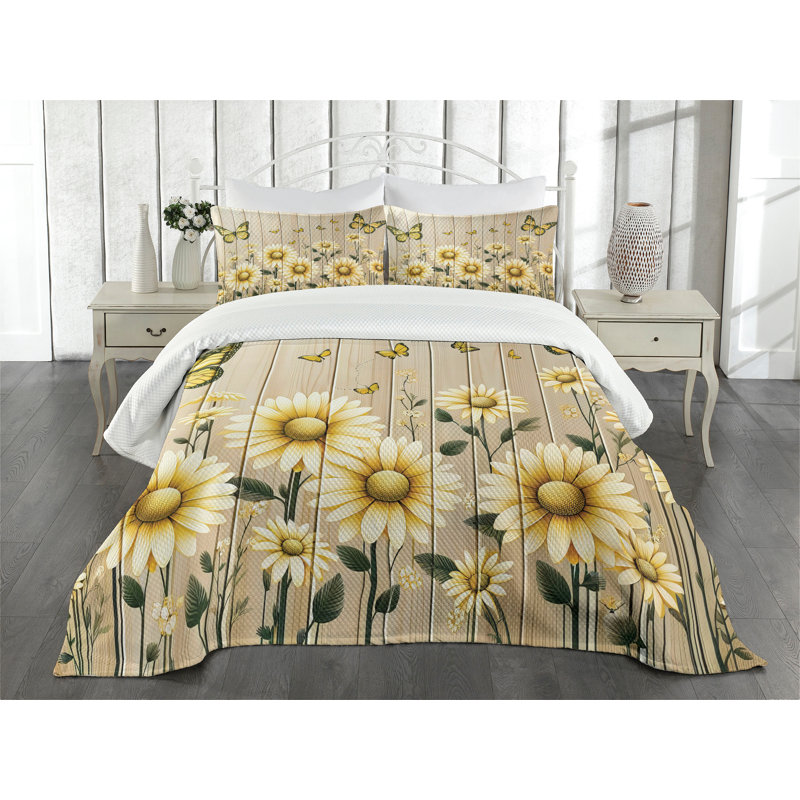 Polyester Floral Coverlet, Queen Coverlet / Bedspread + 2 Standard Shams