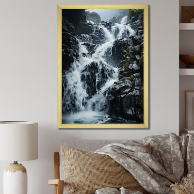 Chute d'eau dynamique sur toile