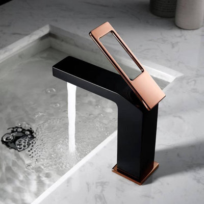 Single-Hole Single-handle Bathroom Faucet with Drain Assembly
