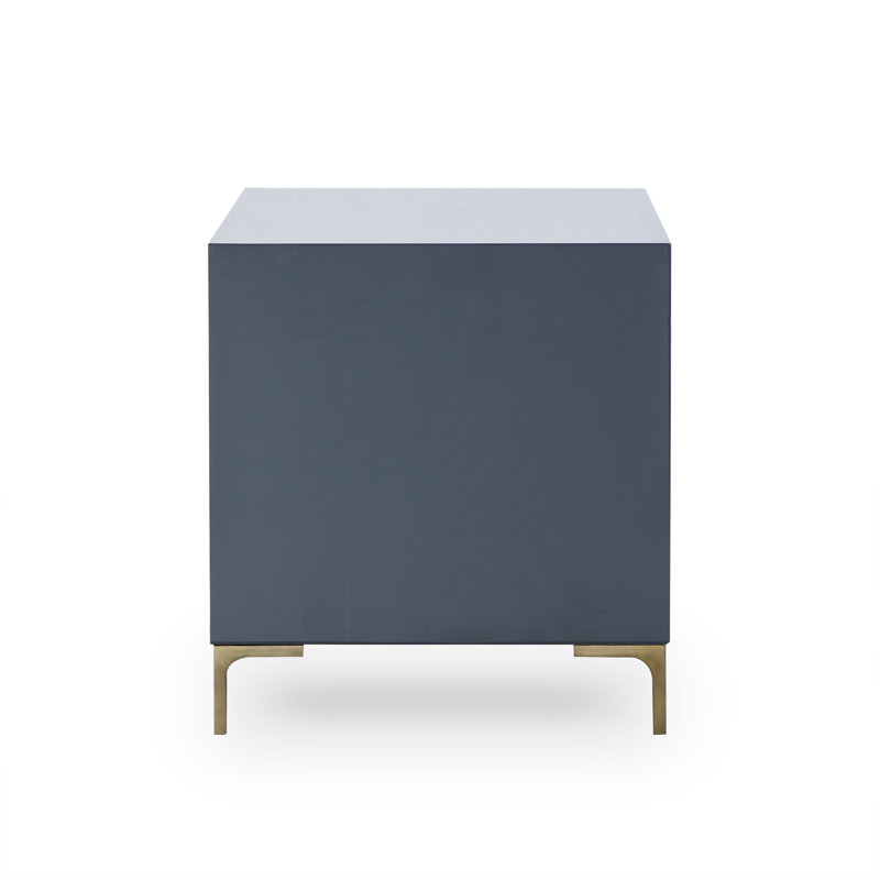 Thomas Bina 3 - Drawer Nightstand