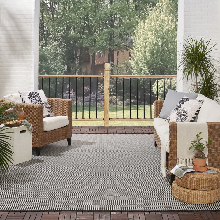 Hartigan Black White Modern Indoor/Outdoor Rug