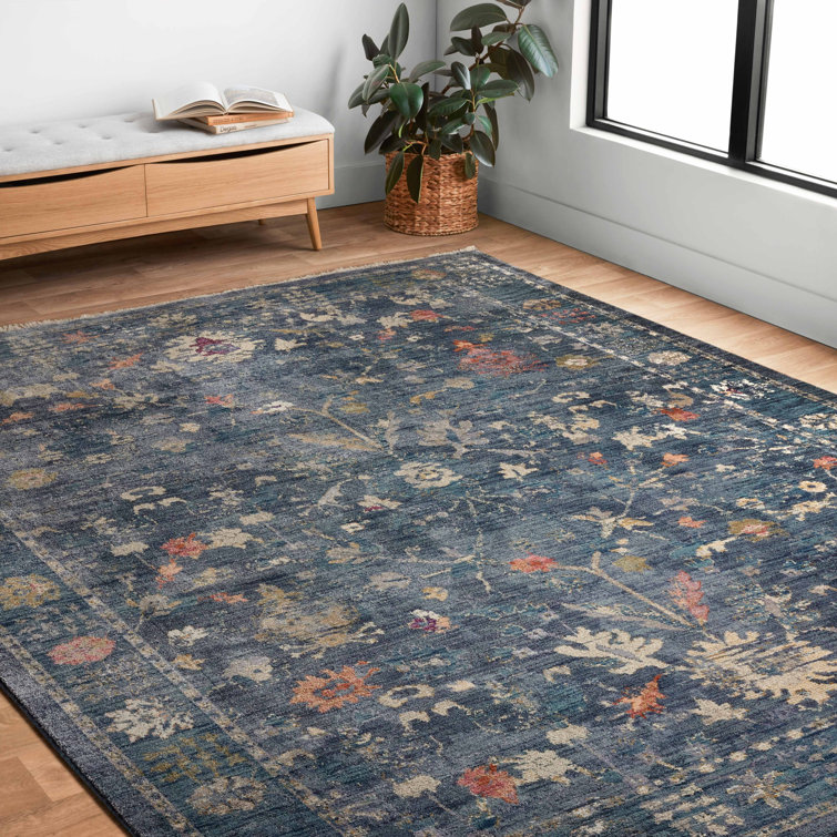 Tapis bleu tissé à la machine