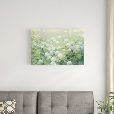 «Hydrangea Lane» par Julia Purinton, reproduction d'art sur toile tendue