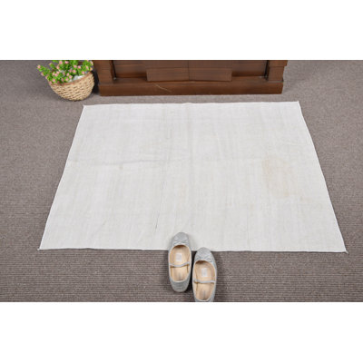 Vintage White Hemp Oushak Rug with Traditional Turkish Flat Weave Kilim Design Ideal for Entryway