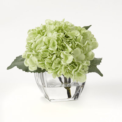 Arrangement floral hortensia et pièce maîtresse dans un pot