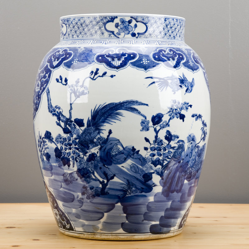 Porcelain Vase Magpie