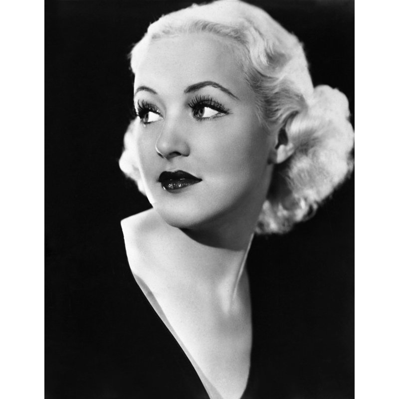 Gros plan sur Betty Grable - photographie sur papier, H 10 po x l 8 po