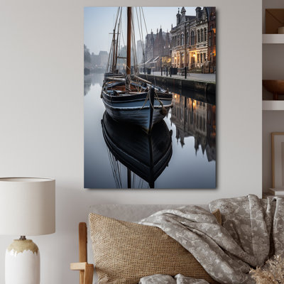 «Gray Canal Reflections In Monicol II», art mural sur toile Cityscapes