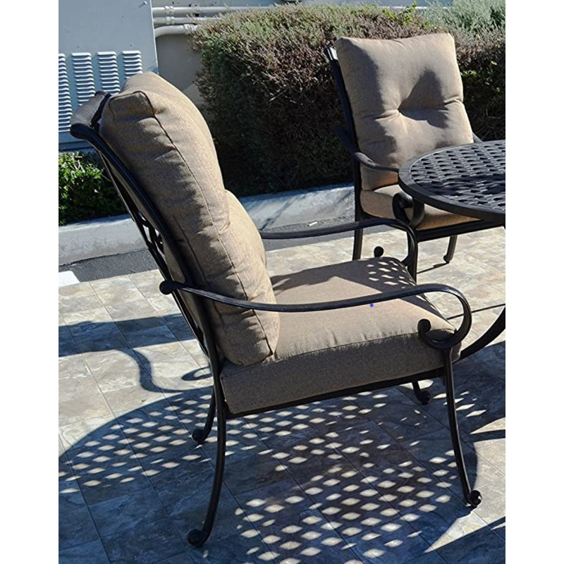 Poulsbo 4 - Person Patio Conversation Set with Cushions