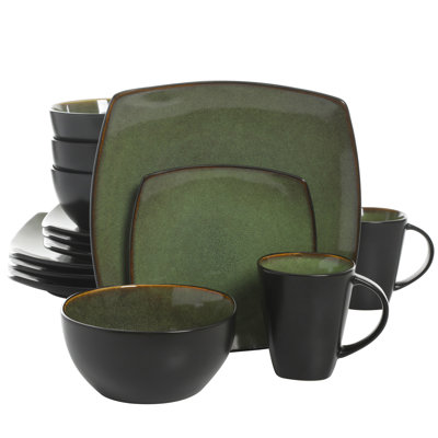 Dinnerware Set