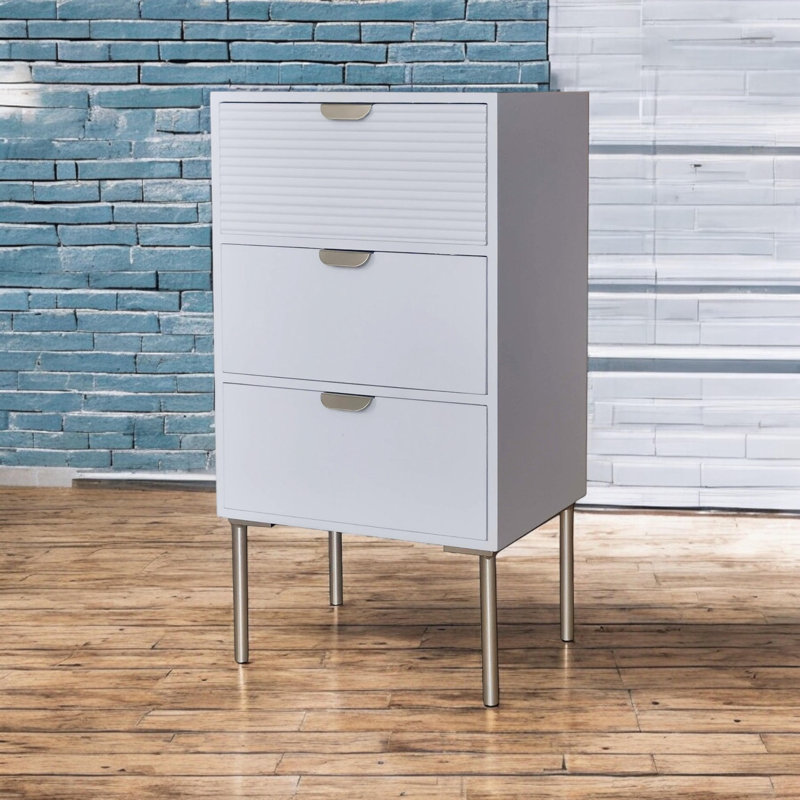 Durable Agran 40cm Wide Chest of Drawers - Modern 3-Drawer Compact Storage Unit with Playful Scalloped Design for Bedroom Use