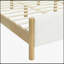 Lit simple moelleux simple et moderne avec dossier confortable et structure stable, grand-2145877285