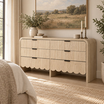 Commode 59 po style Mid-Century moderne à 6 tiroirs avec conception cannelée et festonnée, commode en bois de noyer pour le rangement de la chambre à coucher