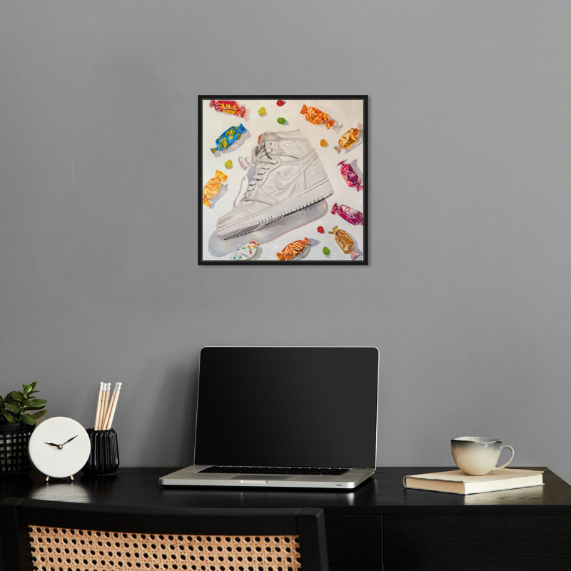 «Candies and Sneaker», impressions sur toile par Notoriart, Cadre noir, H 13 po x l 13 po