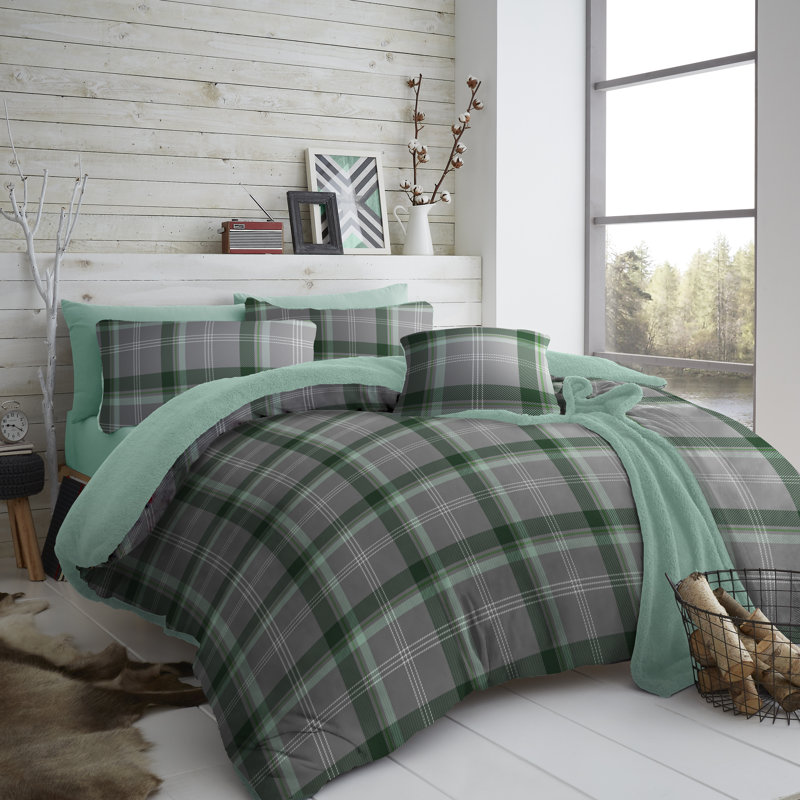 Polyester Chequered Duvet Cover with Pillowcases Included, Kingsize - 2 Standard Pillowcases