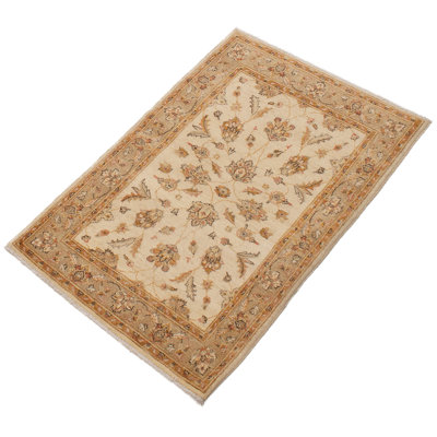 Tapis de la surface en laine 3 pi 4 po x 5 pi le plus peshawar de couleur crème one-of-kind à la main noué la Kassandra