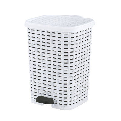 Wicker Rattan 1.6 Gallon Step On Trash Can