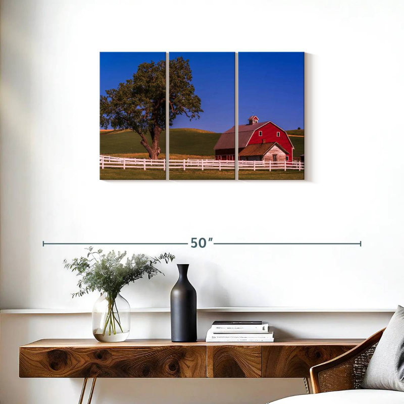 Lilie Palouse Hills Farmouse, 20" H x 33" W