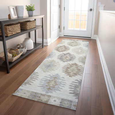 Chayden Washable Southwestern Indoor / Outdoor Rug