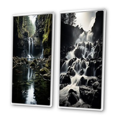 «Grey Green Waterfall Cascading Reflections», 2 pièces