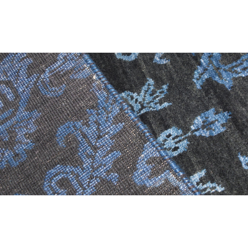 Neo Damask Area Rug