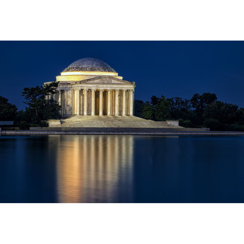 «Olias Jefferson Memorial at Twilight» par Andrewsoundarajan - photographie sur toile tendue, H 8 po x l 12 po