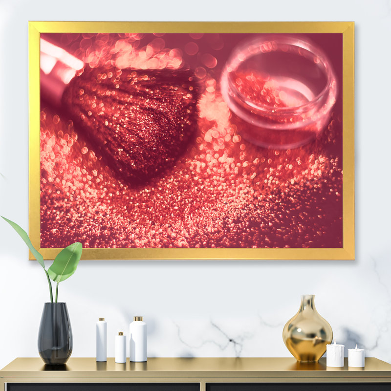 Red Glitter Sparkle - œuvre d'art sur toile Glam, H 34 po x l 44 po x P 1,5 po, Cadre doré