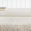 Banc de rangement ovale rembourré à franges-482251095