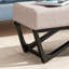 Fabrication rectangulaire en faux bois avec siège et base à motif géométrique