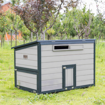 Dravon 9.6 Steel Frame Chicken Coop