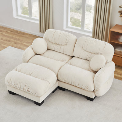Canapé modulaire confortable à 2 places en tissu de chenille plissé avec siège ergonomique en mousse haute densité, canapé modulaire en forme de L avec repose-pieds, accoudoirs arrondis arrondis et 2 coussins décoratifs ronds