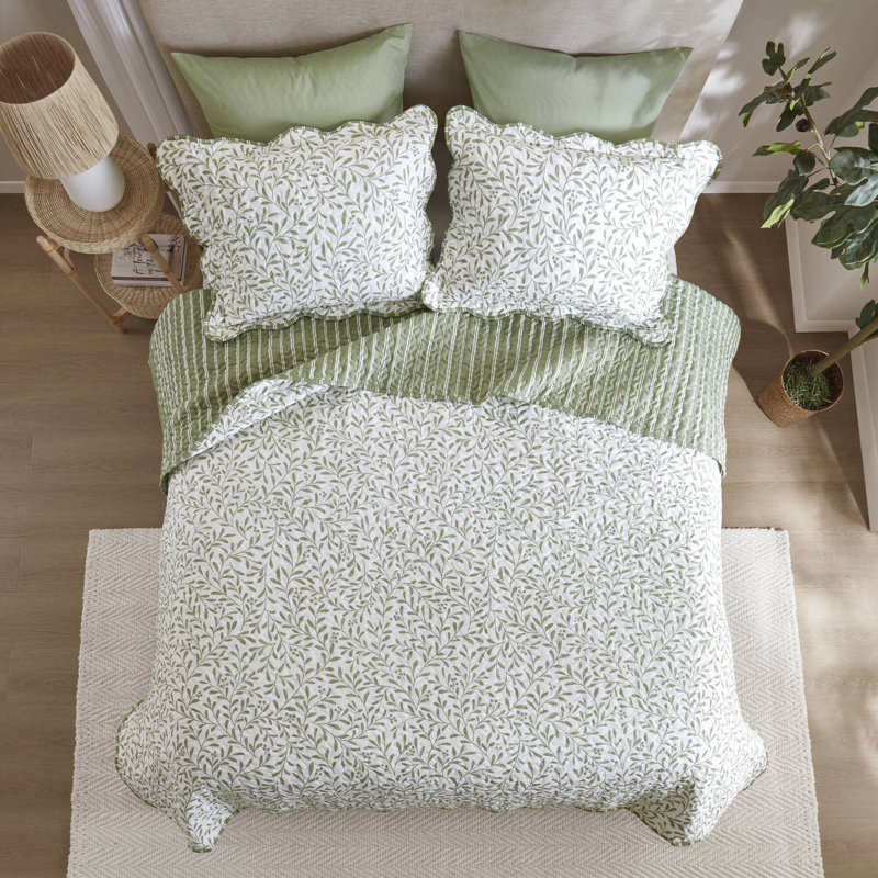 Elegant Sage Green Bedding Set, Premium Polyester Quilt With Unique Design For Home
