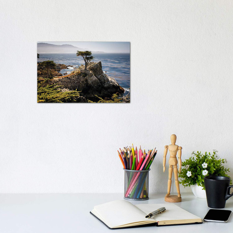 «Lone Cypress Tree» - reproduction, Toile tendue, H 12 po x l 18 po x 1,5 po